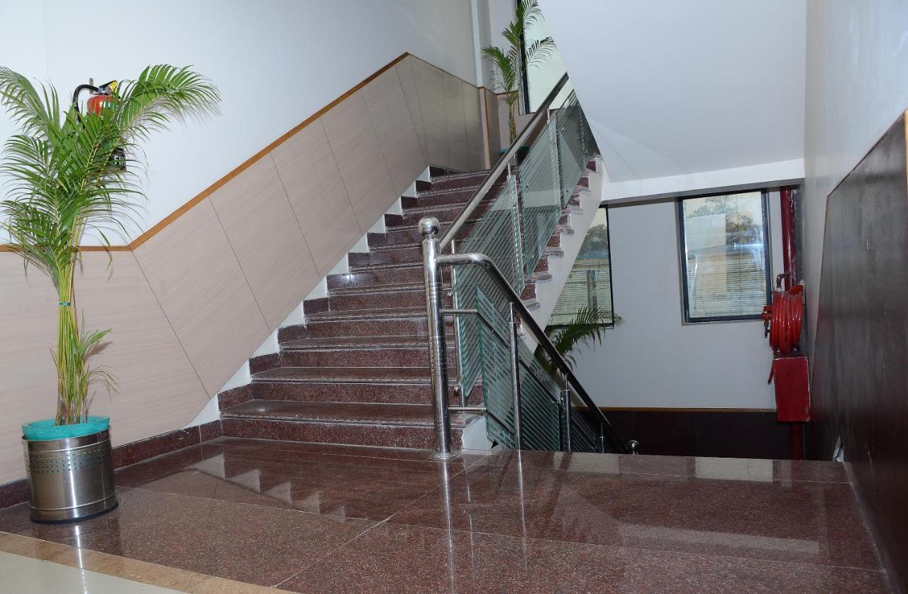 Vaishnavi Clarks Inn Buxar Exterior foto