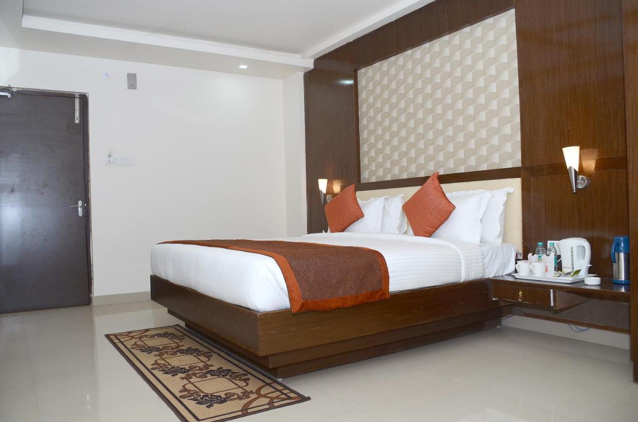 Vaishnavi Clarks Inn Buxar Exterior foto