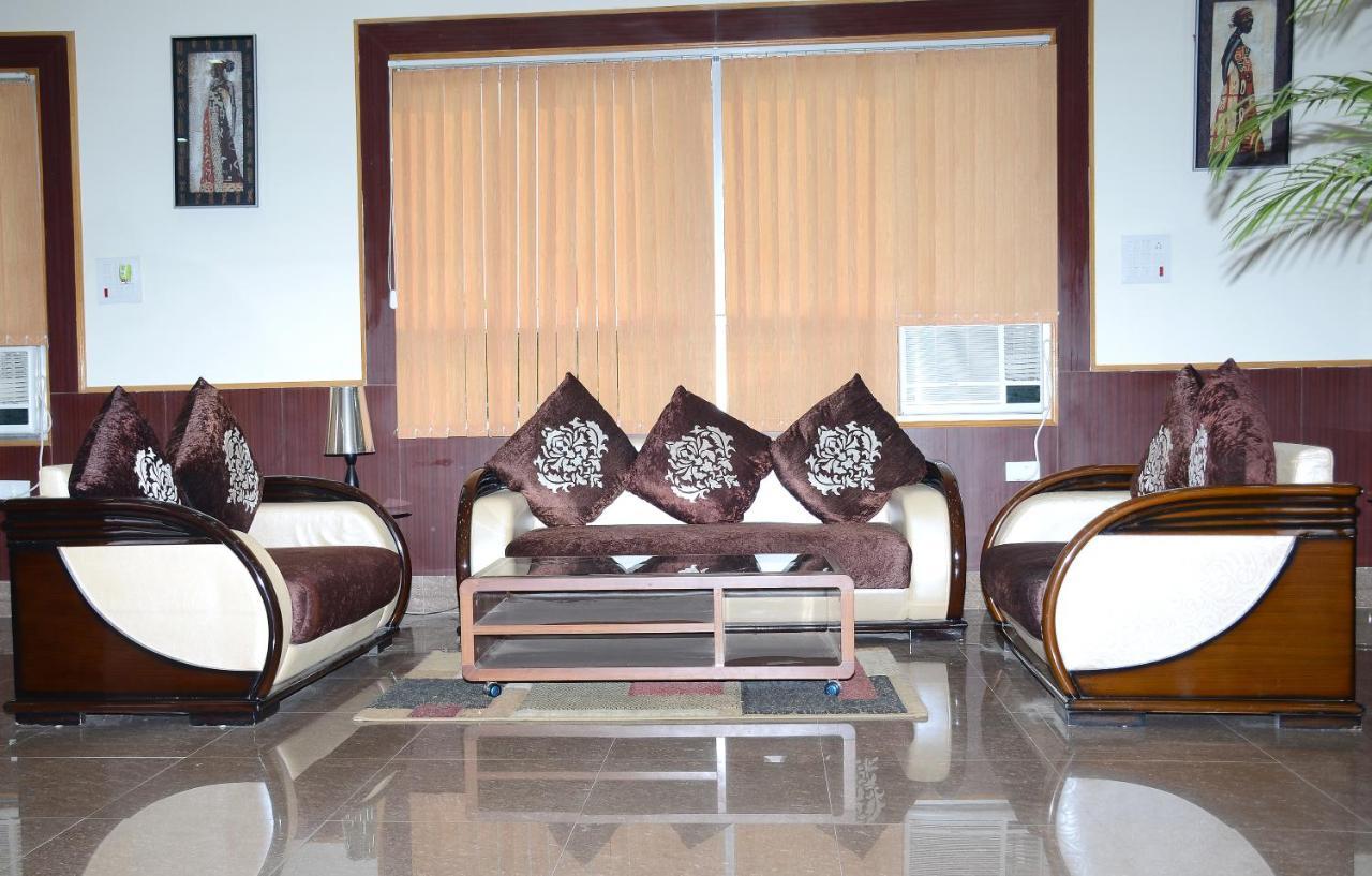 Vaishnavi Clarks Inn Buxar Exterior foto